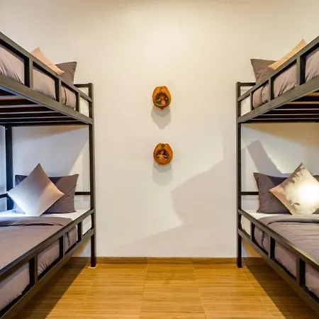 Aura Dormitory House Ubud